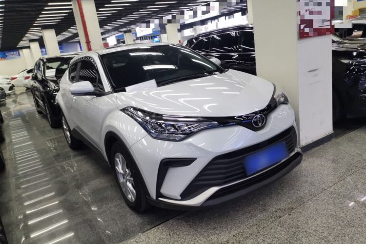 Used Toyota IZOA 2022 2.0L Yixing Version Front Right 45 Deg