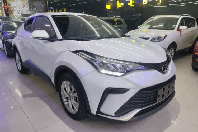 Used Toyota IZOA 2022 2.0L Yixing Version Front Right 45 Deg