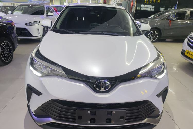 Used Toyota IZOA 2022 2.0L Yixing Version Front