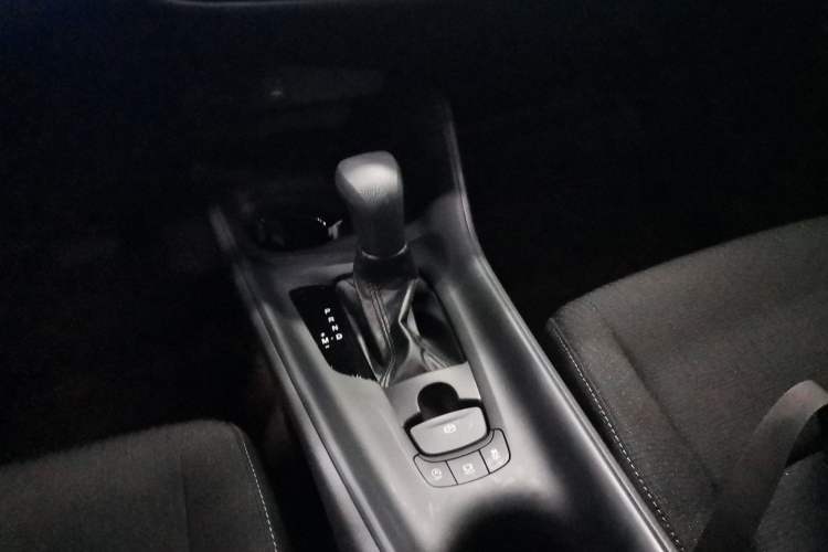 Used Toyota IZOA 2022 2.0L Yixing Version Gear Lever