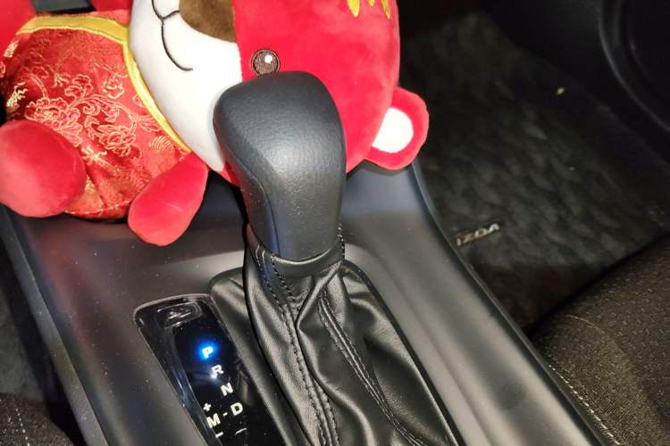 Used Toyota IZOA 2022 2.0L Yixing Version Gear Lever