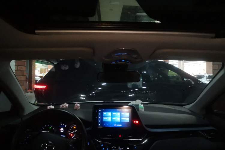 Used Toyota IZOA 2022 2.0L Yixing Version Headliner