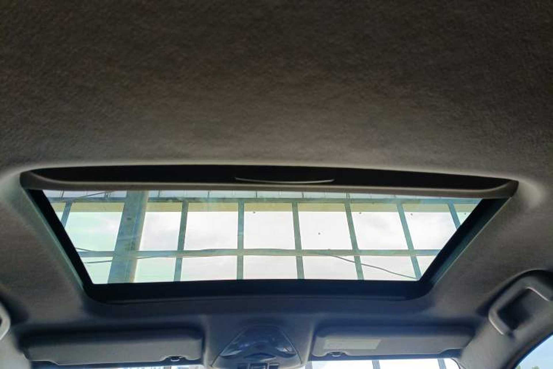 Used Toyota IZOA 2022 2.0L Yixing Version Headliner