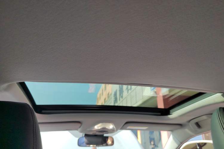 Used Toyota IZOA 2022 2.0L Yixing Version Headliner
