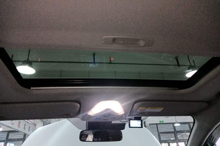 Used Toyota IZOA 2022 2.0L Yixing Version Headliner