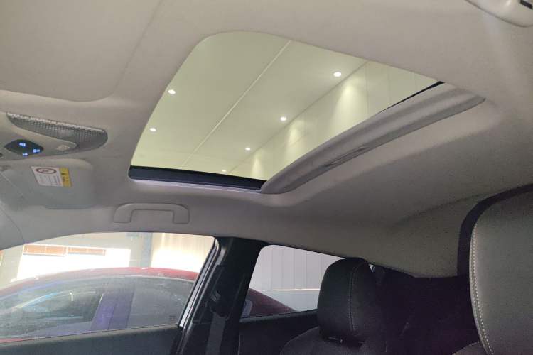 Used Toyota IZOA 2022 2.0L Yixing Version Headliner