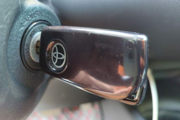 Used Toyota IZOA 2022 2.0L Yixing Version Interior 1