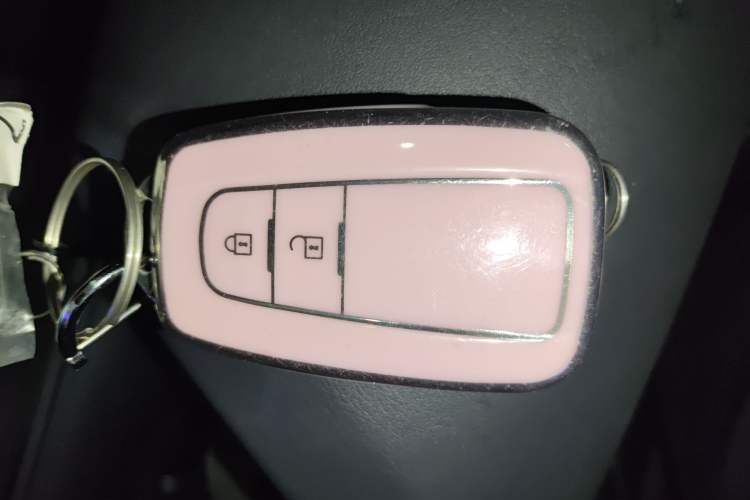 Used Toyota IZOA 2022 2.0L Yixing Version Interior 1