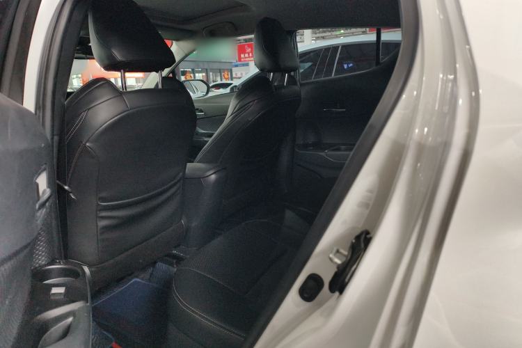Used Toyota IZOA 2022 2.0L Yixing Version Interior 2