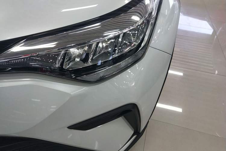 Used Toyota IZOA 2022 2.0L Yixing Version Left Front Headlight