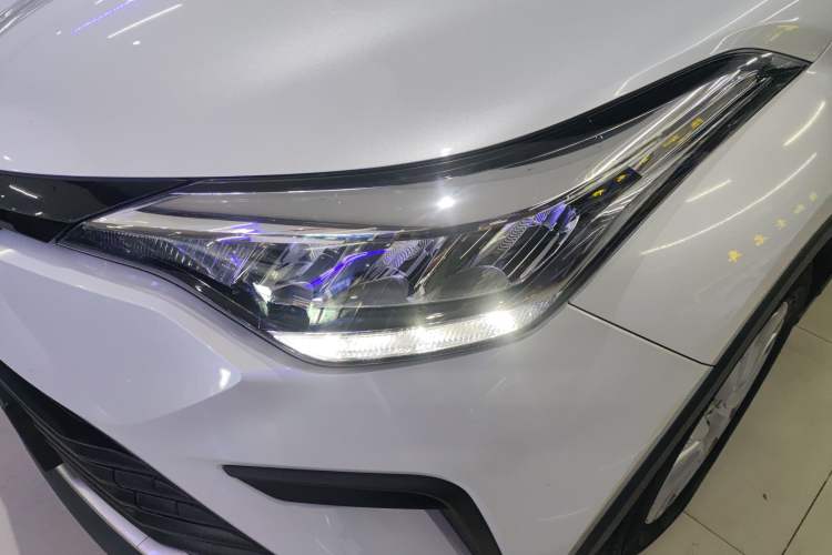 Used Toyota IZOA 2022 2.0L Yixing Version Left Front Headlight