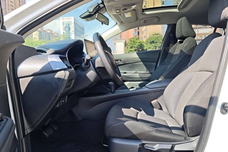 Used Toyota IZOA 2022 Dual-Motor 2.0L Yi Xing Edition Left Front Seat
