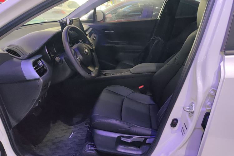 Used Toyota IZOA 2022 2.0L Yixing Version Left Front Seat