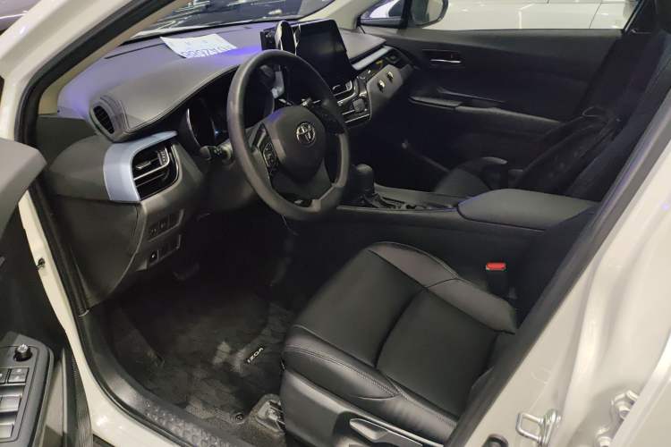 Used Toyota IZOA 2022 2.0L Yixing Version Left Front Seat