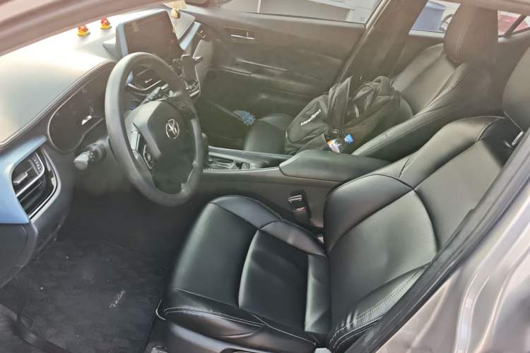 Used Toyota IZOA 2022 Dual-Motor 2.0L Yi Xing Edition Left Front Seat
