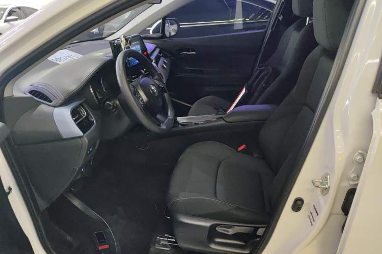Used Toyota IZOA 2022 2.0L Yixing Version Left Front Seat