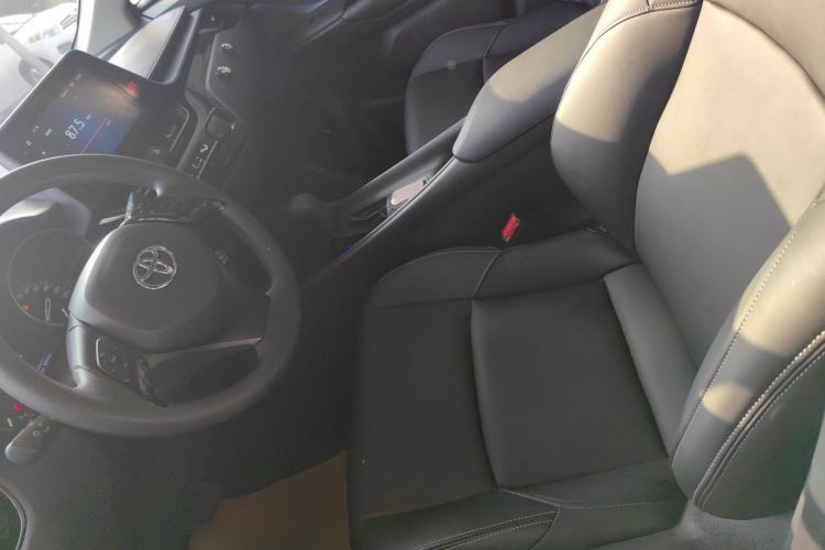 Used Toyota IZOA 2022 2.0L Yixing Version Left Front Seat