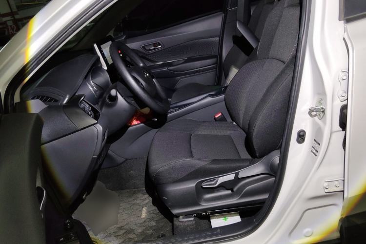 Used Toyota IZOA 2022 2.0L Yixing Version Left Front Seat