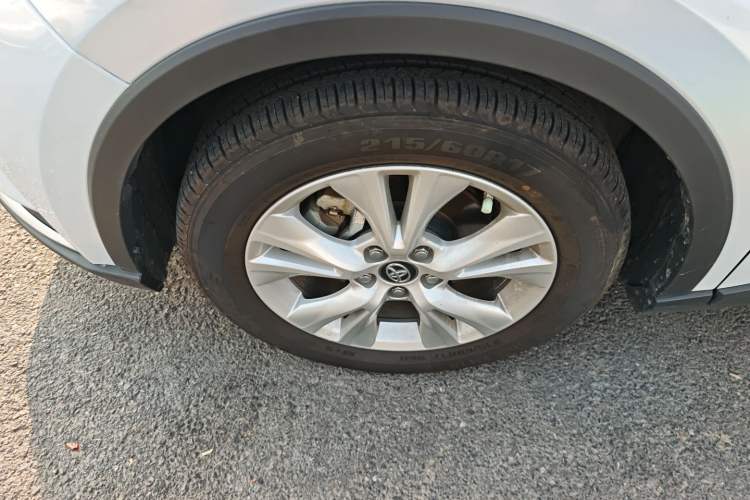 Used Toyota IZOA 2022 Dual-Motor 2.0L Yi Xing Edition Left Front Wheel Hub
