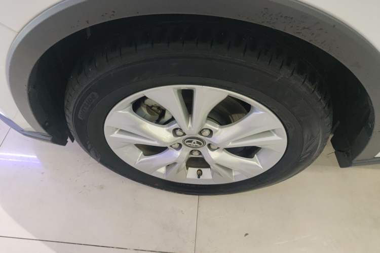 Used Toyota IZOA 2022 2.0L Yixing Version Left Front Wheel Hub