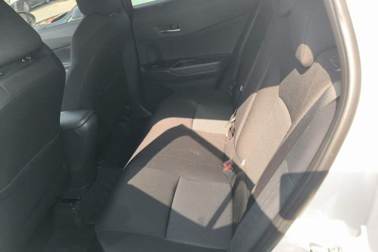 Used Toyota IZOA 2022 2.0L Yixing Version Left Rear Seat