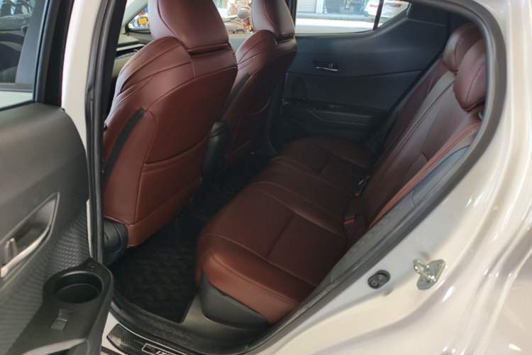 Used Toyota IZOA 2022 2.0L Yixing Version Left Rear Seat