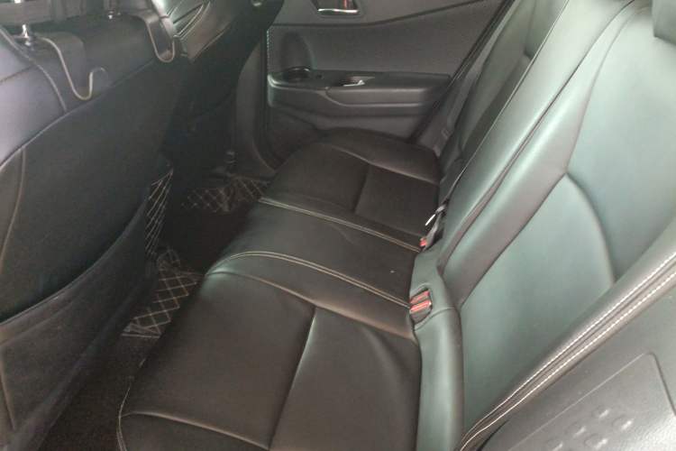 Used Toyota IZOA 2022 2.0L Yixing Version Left Rear Seat