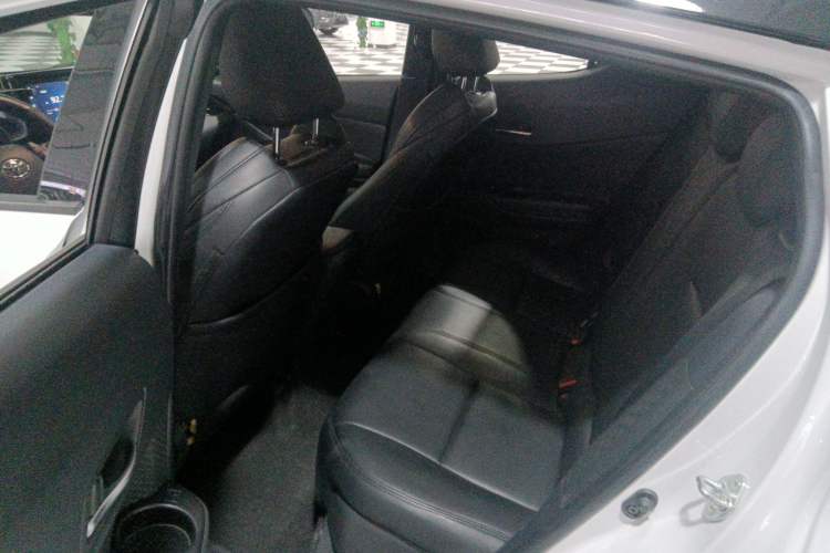 Used Toyota IZOA 2022 2.0L Yixing Version Left Rear Seat
