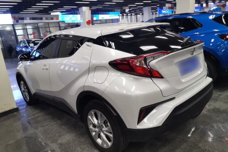 Used Toyota IZOA 2022 2.0L Yixing Version Left Side