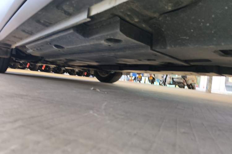 Used Toyota IZOA 2022 2.0L Yixing Version Left Side Sill