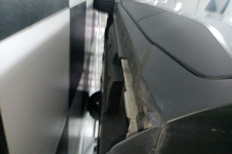 Used Toyota IZOA 2022 2.0L Yixing Version Left Side Sill