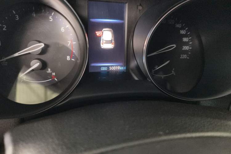 Used Toyota IZOA 2022 2.0L Yixing Version Odometer Close Up