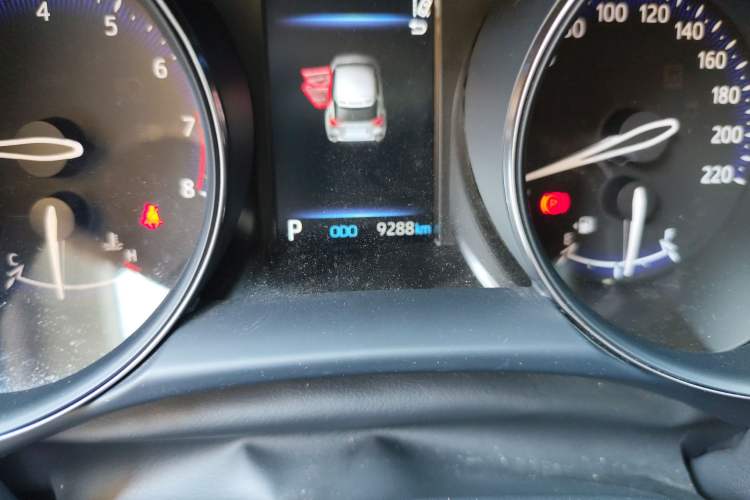 Used Toyota IZOA 2022 2.0L Yixing Version Odometer Close Up