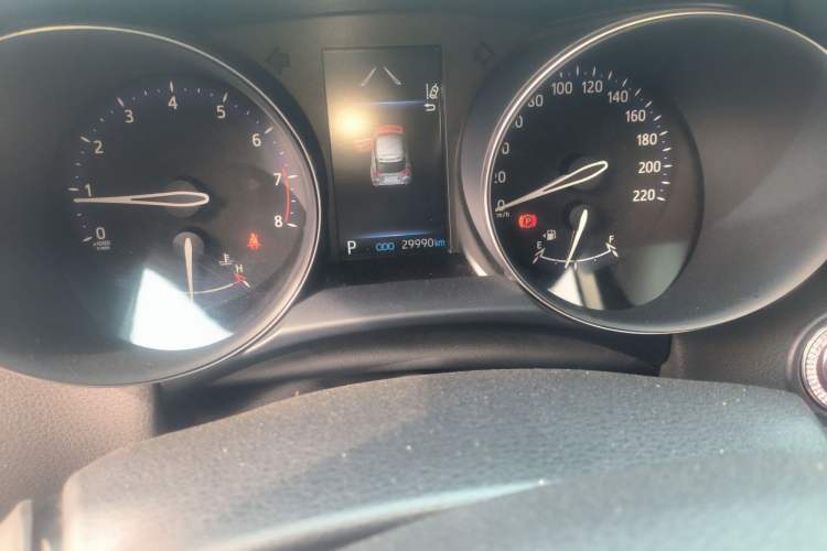 Used Toyota IZOA 2022 2.0L Yixing Version Odometer Close Up