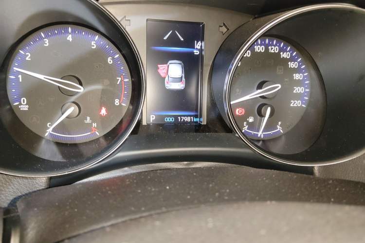 Used Toyota IZOA 2022 2.0L Yixing Version Odometer Close Up
