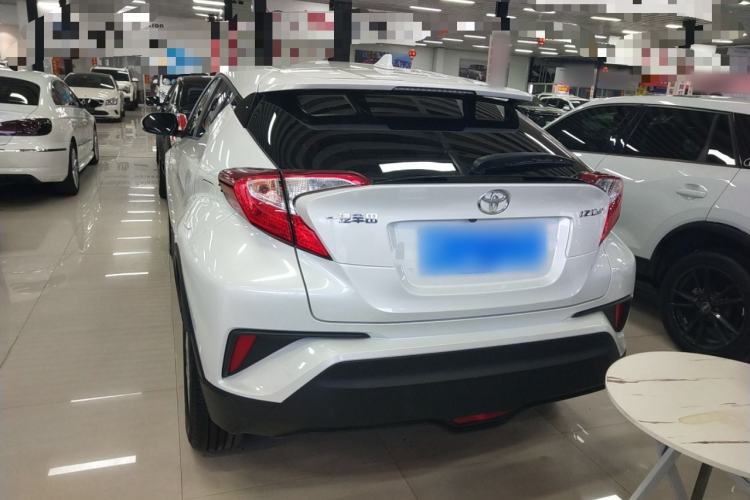 Used Toyota IZOA 2022 2.0L Yixing Version Rear