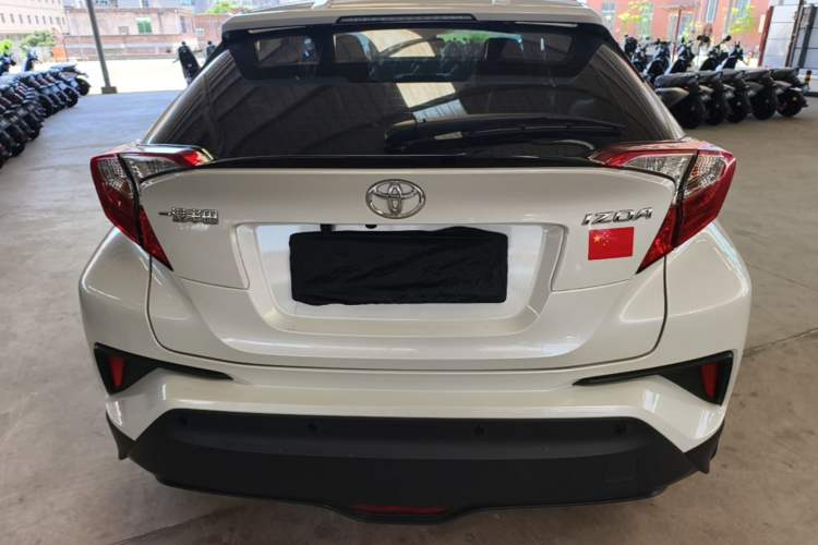 Used Toyota IZOA 2022 2.0L Yixing Version Rear