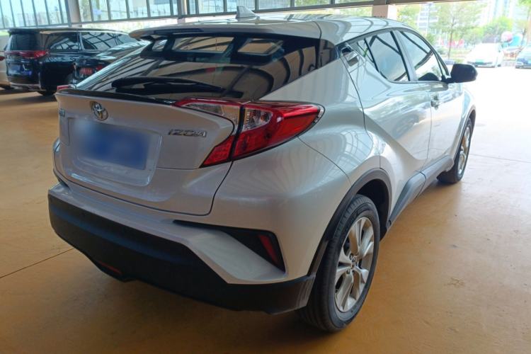 Used Toyota IZOA 2022 2.0L Yixing Version Rear Right 45 Deg