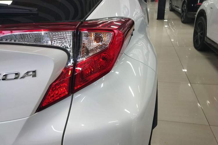 Used Toyota IZOA 2022 2.0L Yixing Version Right Rear Taillight