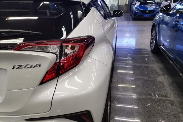 Used Toyota IZOA 2022 2.0L Yixing Version Right Rear Taillight