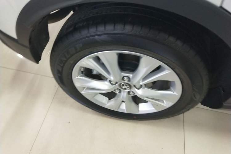 Used Toyota IZOA 2022 2.0L Yixing Version Right Rear Wheel Hub
