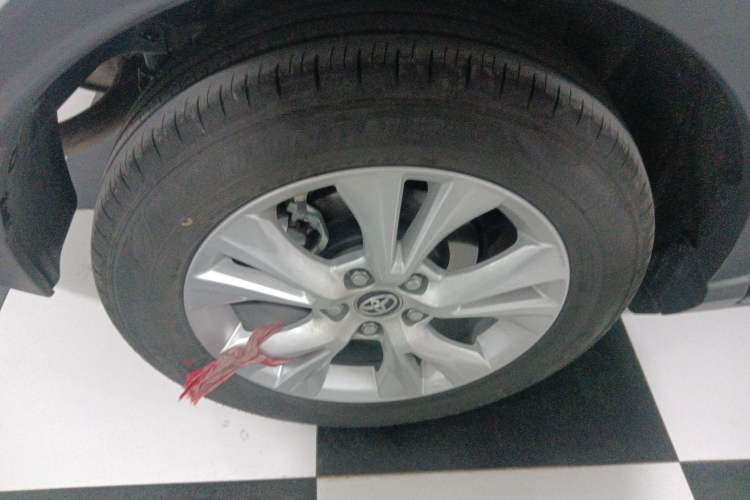 Used Toyota IZOA 2022 2.0L Yixing Version Right Rear Wheel Hub