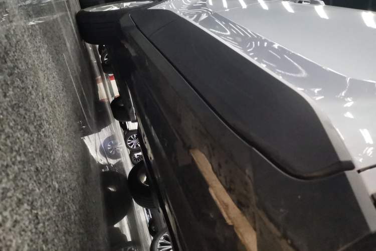 Used Toyota IZOA 2022 2.0L Yixing Version Right Side Sill