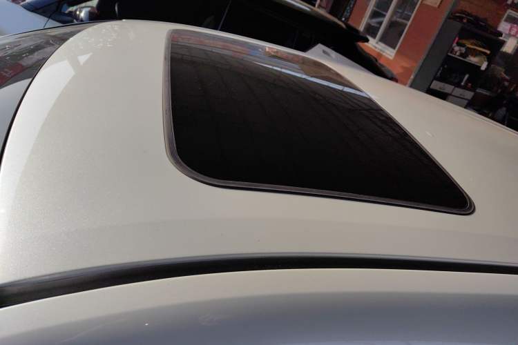 Used Toyota IZOA 2022 2.0L Yixing Version Roof