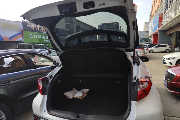 Used Toyota IZOA 2022 2.0L Yixing Version Trunk