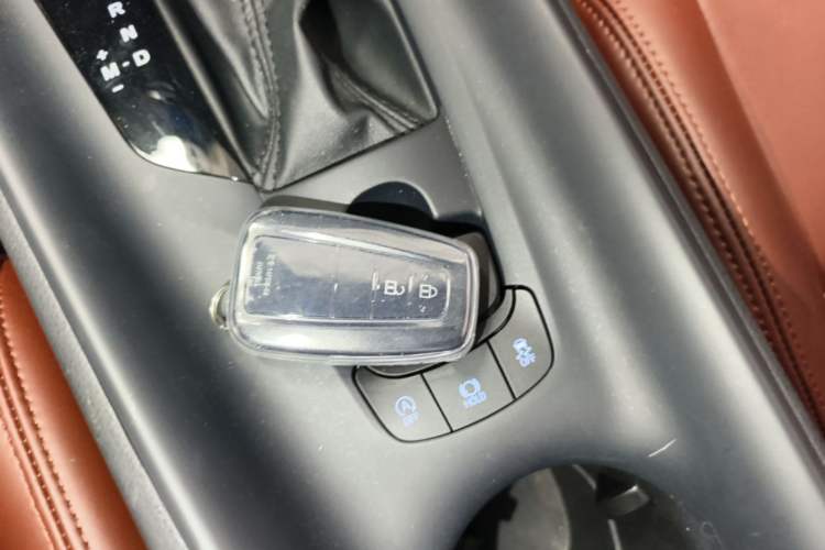 Used Toyota IZOA 2022 2.0L Yixing Version Vehicle Key