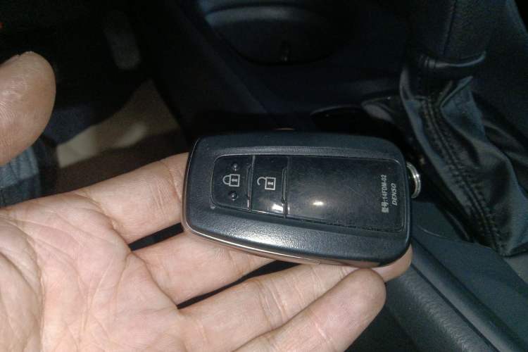 Used Toyota IZOA 2022 2.0L Yixing Version Vehicle Key