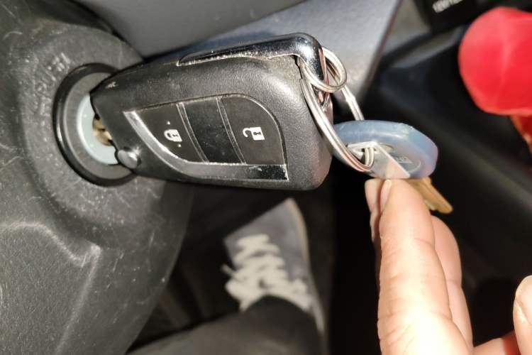 Used Toyota IZOA 2022 2.0L Yixing Version Vehicle Key