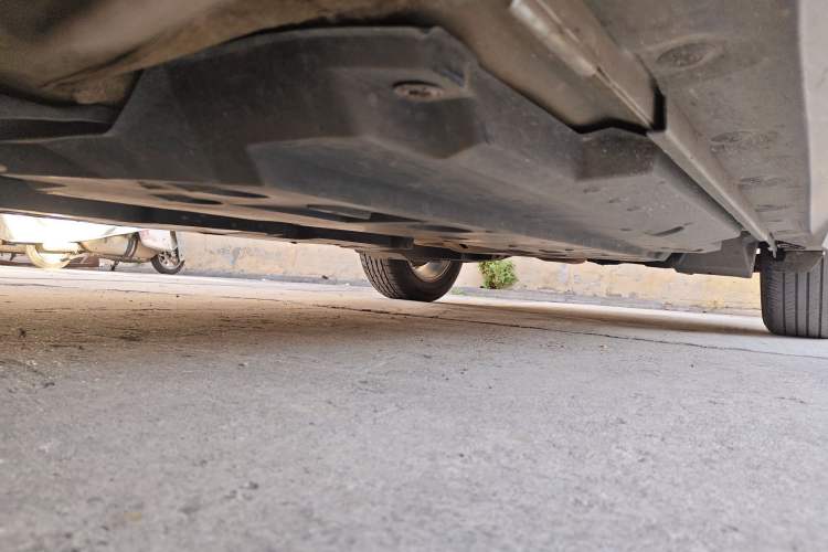 Used Toyota IZOA 2023 Dual-Motor 2.0L Yixiang Edition Chassis Front Left