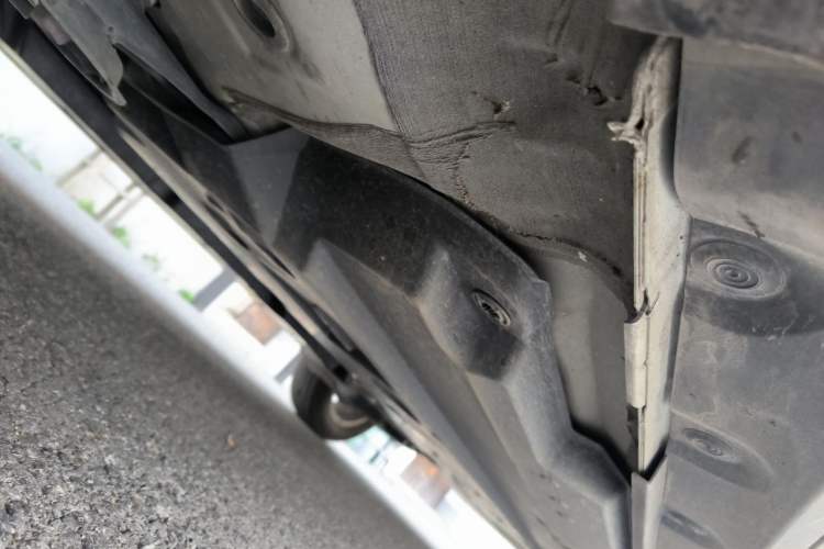 Used Toyota IZOA 2023 2.0L YiXiang CARE Edition Chassis Front Left